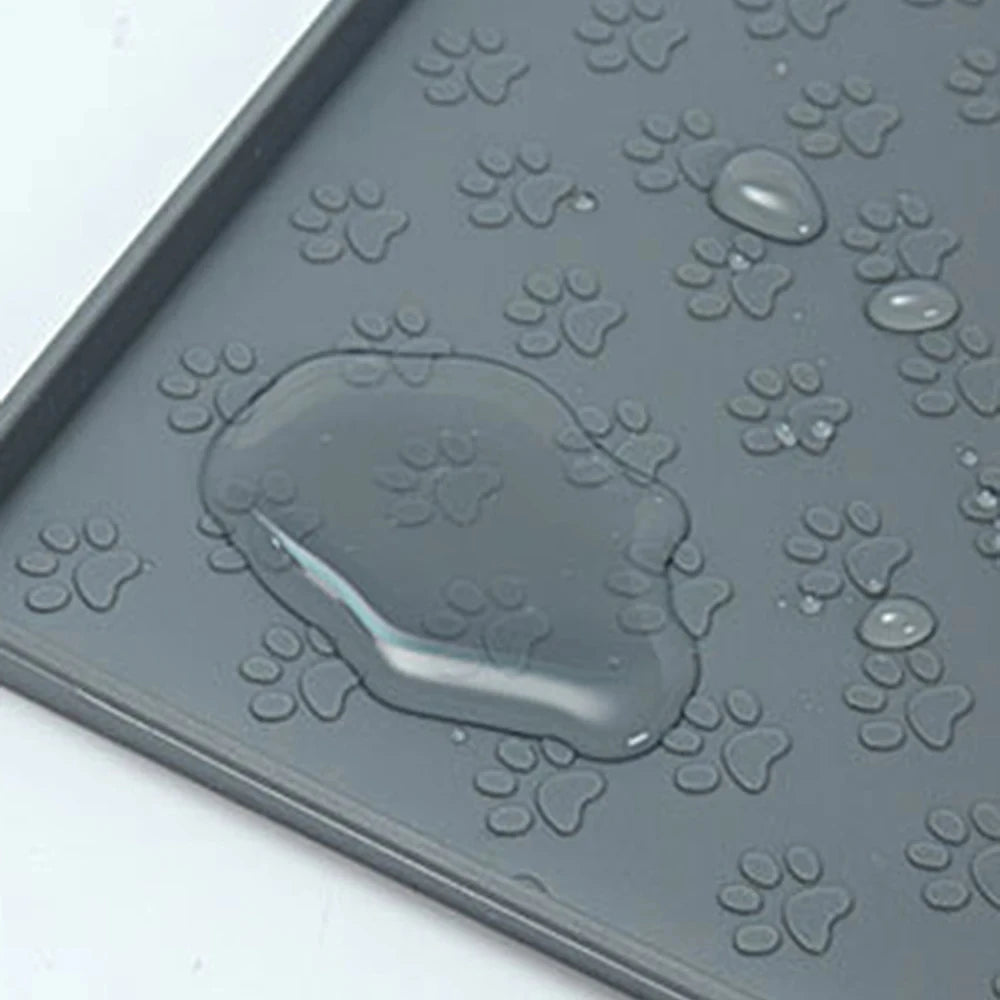 Foldable Silicone Pet Feeding Mat – Non-Spill, Waterproof, Non-Slip Placemat for Dogs & Cats – Easy to Clean, Portable Pet Bowl Mat