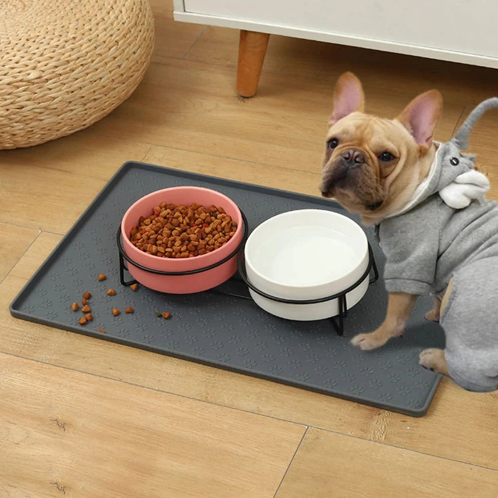 Foldable Silicone Pet Feeding Mat – Non-Spill, Waterproof, Non-Slip Placemat for Dogs & Cats – Easy to Clean, Portable Pet Bowl Mat